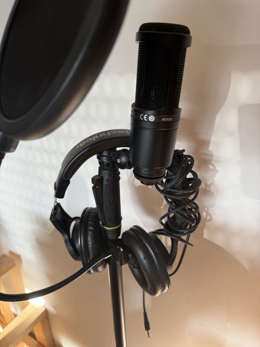 microfone at2020 | m-audio m-track 2x2 | tripé gravity | fones ath-m20x