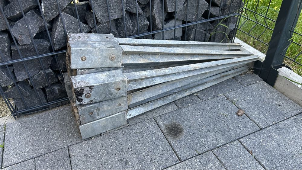 Kotwa wbijana, podstawa slupa