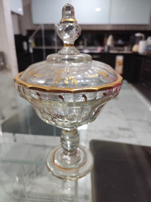 Bomboneira vintage em cristal lapid. relevado Val Saint Lambert pintado á mão a ouro 24k (Padrão Pampe D'or)