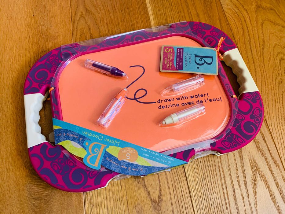 .: Okazja! B.Toys Water Doodler dwustronna tablica do rysowania wodą:.