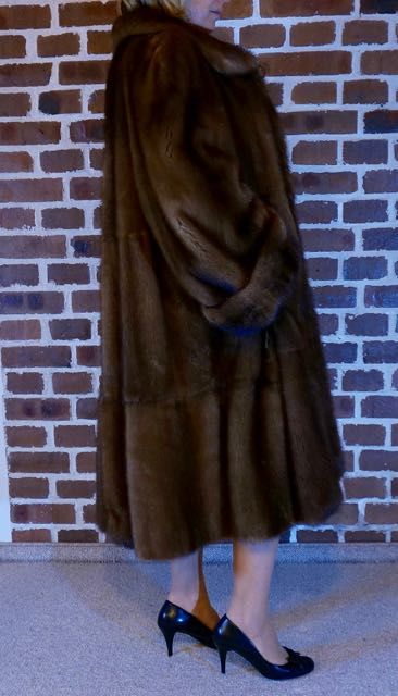 Piękne futro z norek. Pełny klosz.