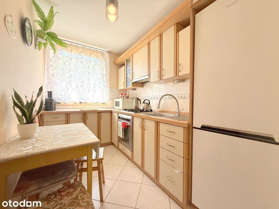 3 pokoje / CO miejskie / balkon / 1 piętro