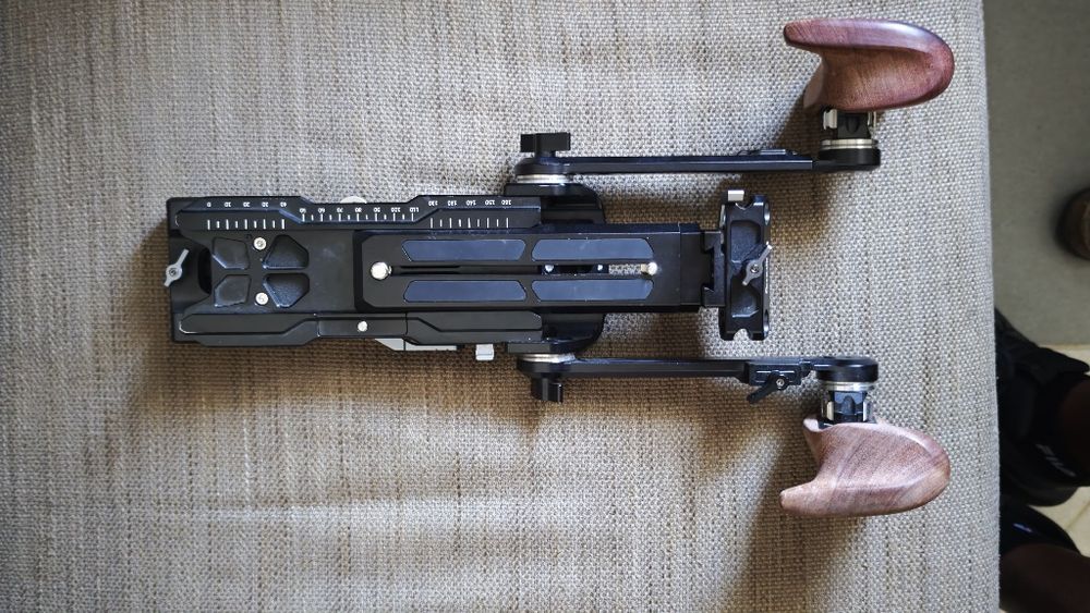 SmallRig Shoulder Rig