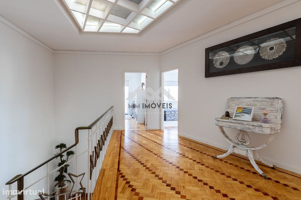 Moradia T5 | Ermesinde | Centro |Remodelada | 750m2 Terreno | Box 4 Ca