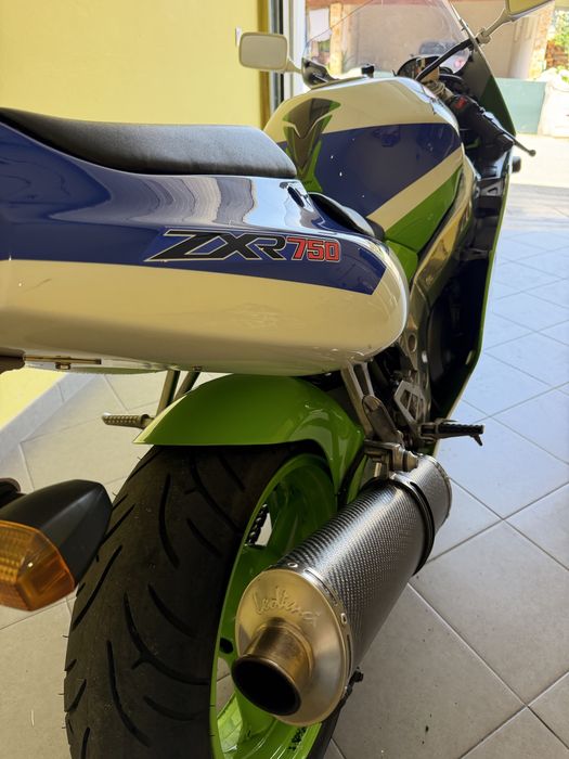Kawasaki ZXR 750