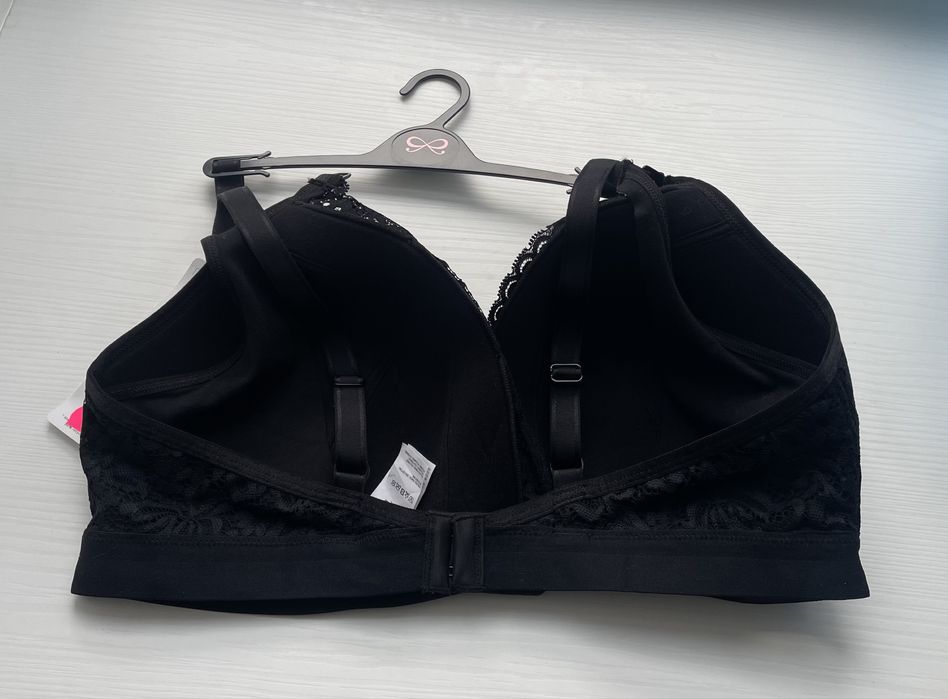 Новий красивий бюст для годування 95С hunkemoller