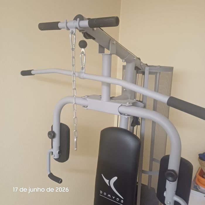 Máquina de musculação RESERVADA