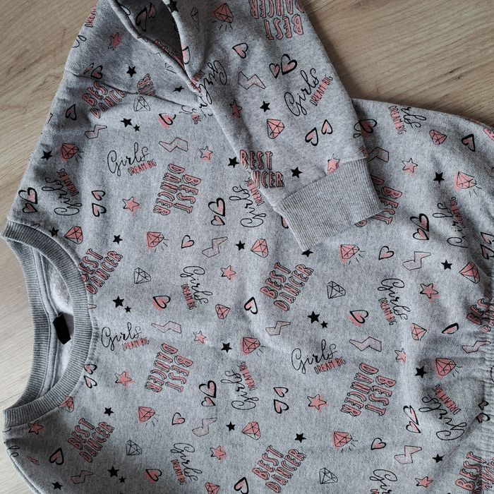 Bluza dresowa szara różowe napisy 146/152 Kik ocieplana bez kaptura