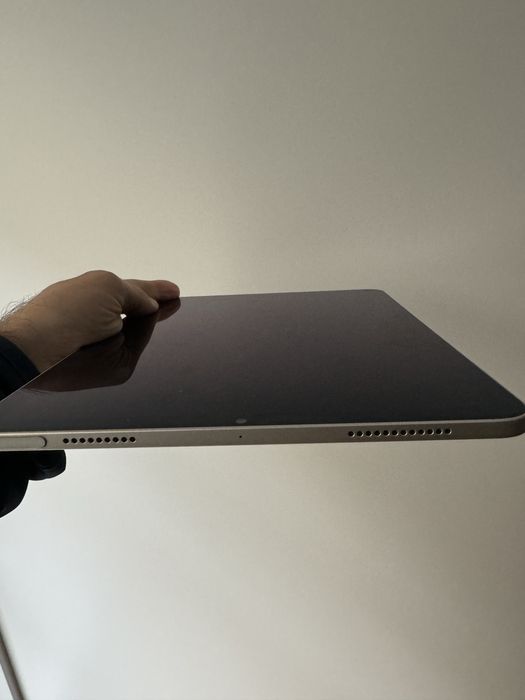Apple - iPad Air (5gen) WiFi 64GB (Luz das Estrelas)