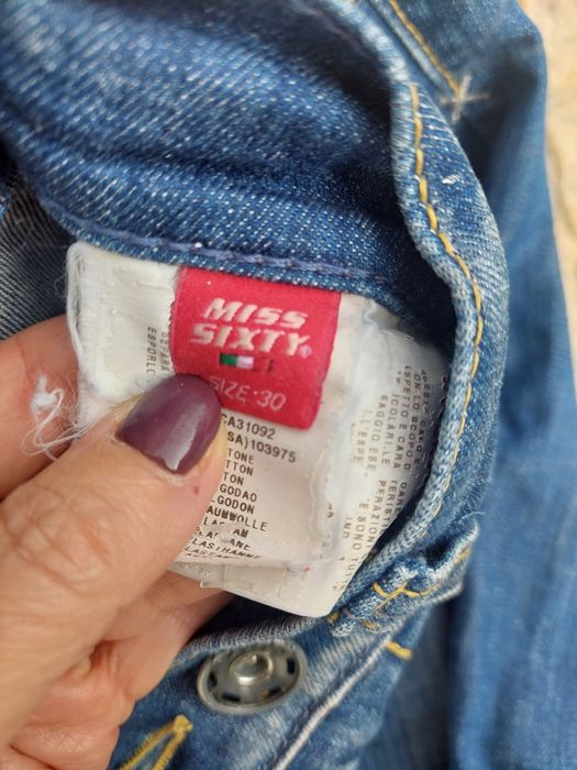 Calças ganga miss sixty
Ótimo estado
Tamanho 30