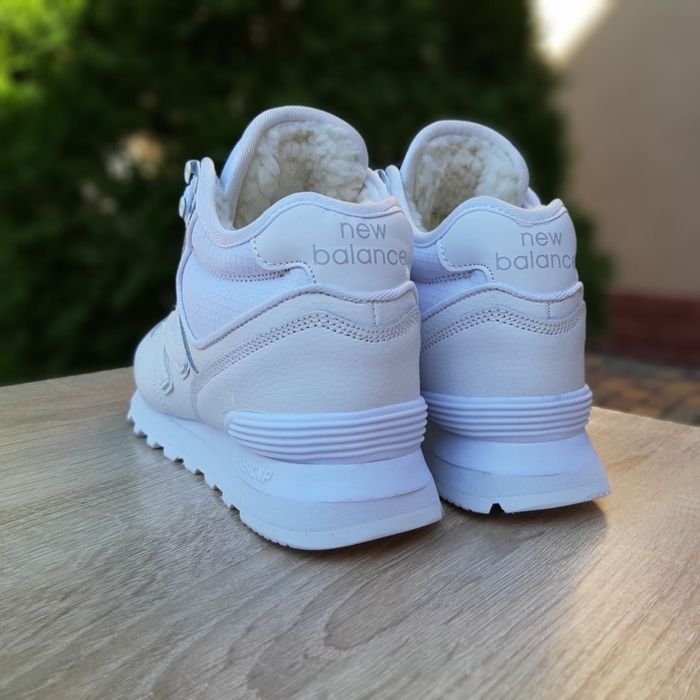 Зимові жіночі кросівки new balance 574 winter white fur хутро білі