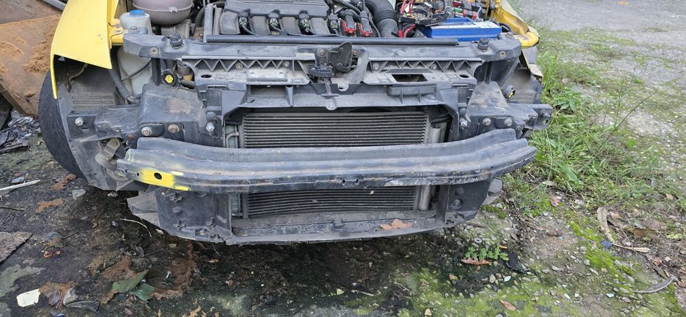 Frente em Fibra c/radiadores Fiat Stilo