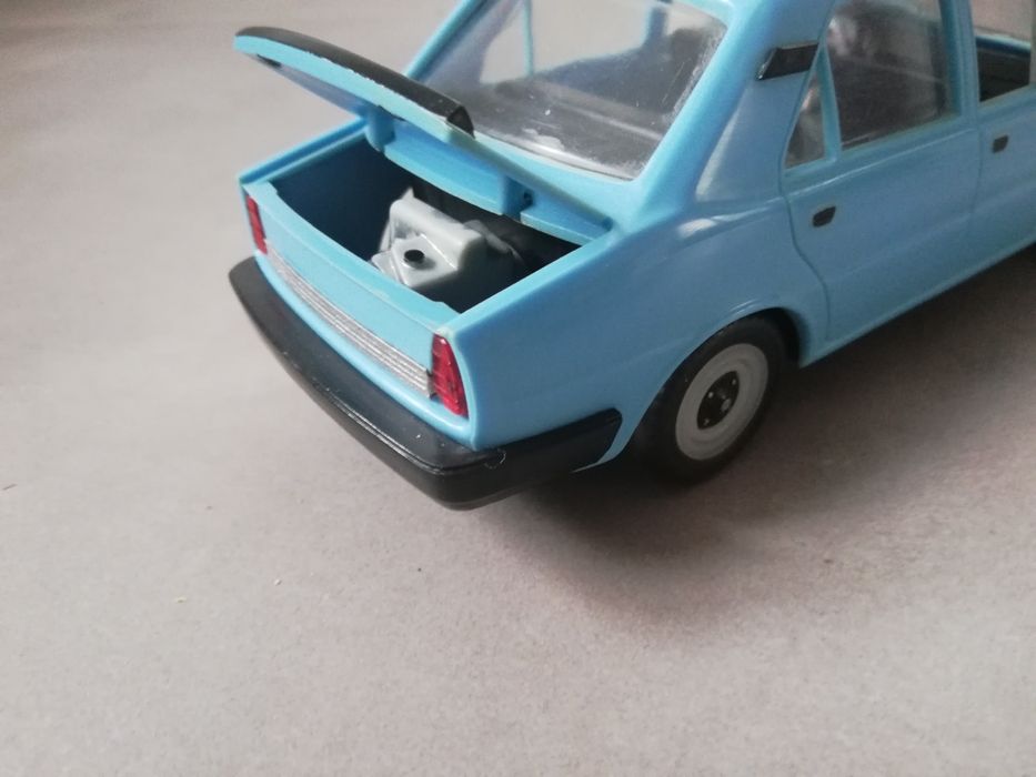Stara zabawka Skoda 105 prl