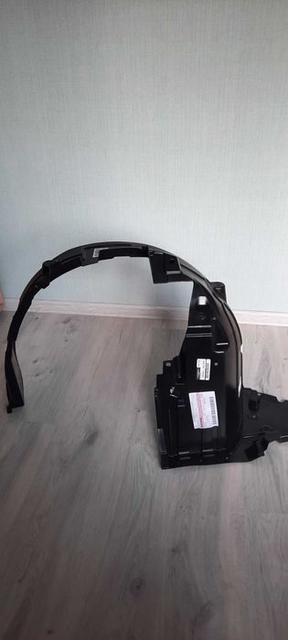 Підкрильники передні nissan micra 2018