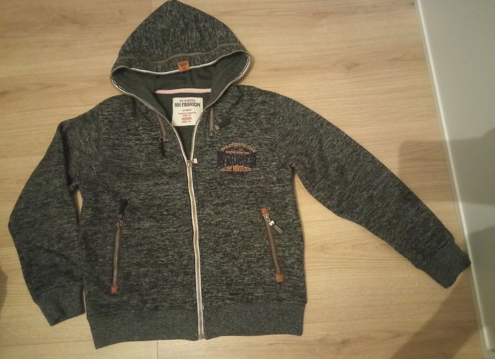 Bluza r. 140 chłopiec