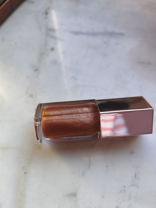 Błyszczyk Fenty Beauty Shake Cake