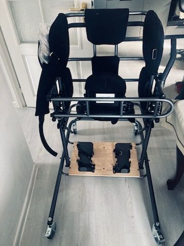 Pionizator VitaCare korektor postawy sprzęt rehabilitacyjny regulowany