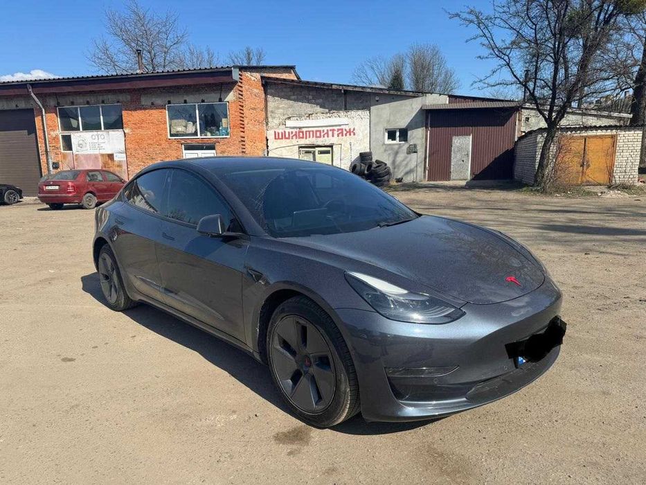 Оренда Tesla Model 3 авто ресталінгові з швидкою зарядкою від 2023 року