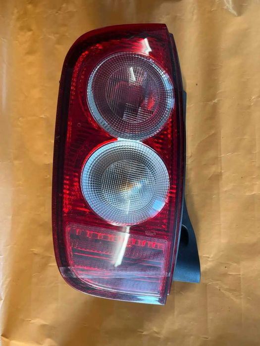 Farolim Traseiro Esquerdo Nissan Micra III (K12) 26555-AX720
