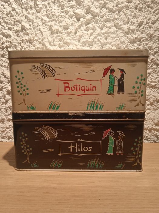 Caixas de lata antigas Cola Cao