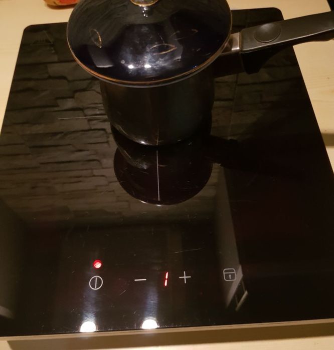 Продам, индукционную плиту