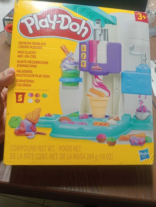 Fábrica / Sorveteria Colorida Play-Doh Hasbro