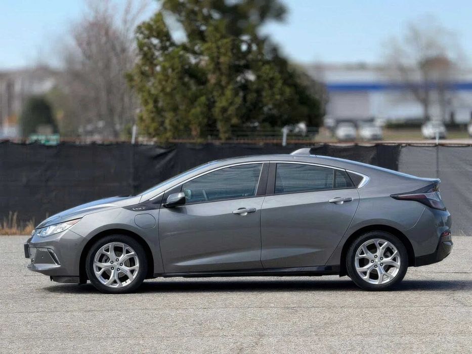 Chevrolet Volt Premier      2017
