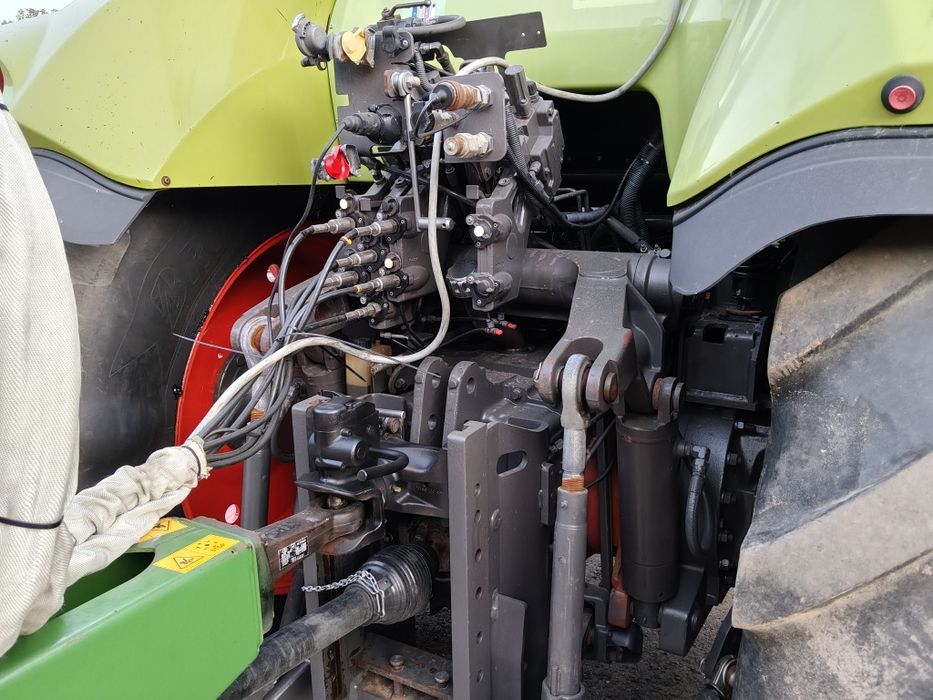 Ciągnik Claas Axion 850 pneumatyka