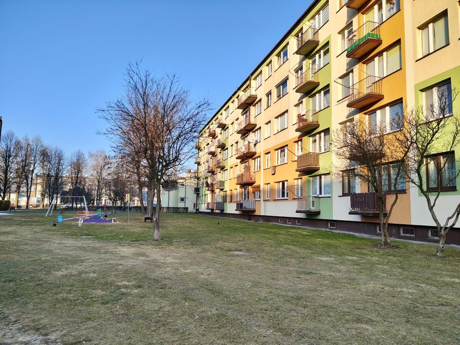 Przestronne trzypokojowe mieszkanie z balkonem