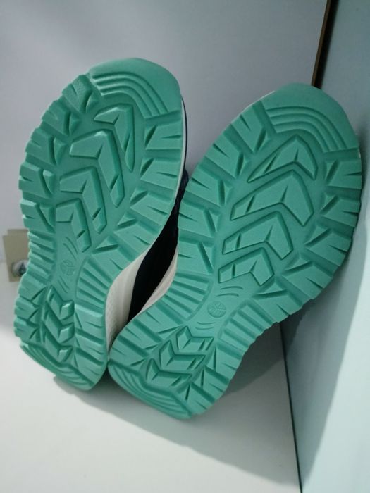 Wodoodporne śniegowce 29 gumowe buty zimowe kozaki ocieplone na rzep