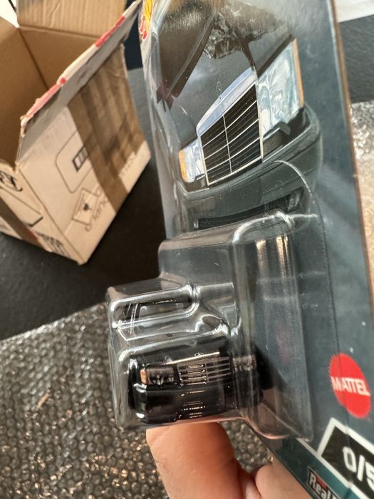 Hot Wheels Premium Car Culture Mercedes-Benz 500 E (Chase / STH) E500
