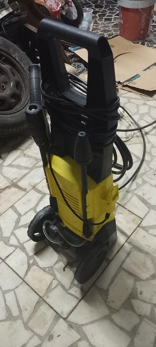 Máquina de lavar a pressão Karcher