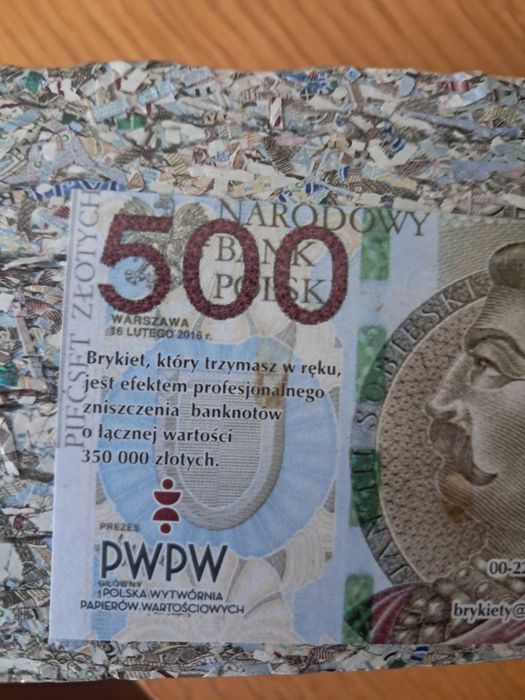 350 tys. zł  w jednej paczce ozdoba na biurko super ozdoba