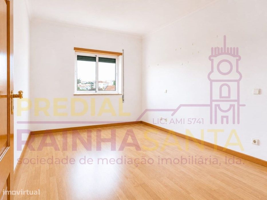 Apartamento T2 com Garagem em Box - S. Martinho do Bispo, Coimbra