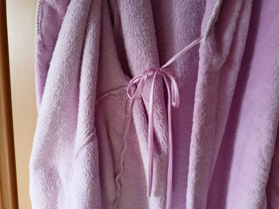 Wrzosowo liliowy tłoczony szlafrok r. M/L