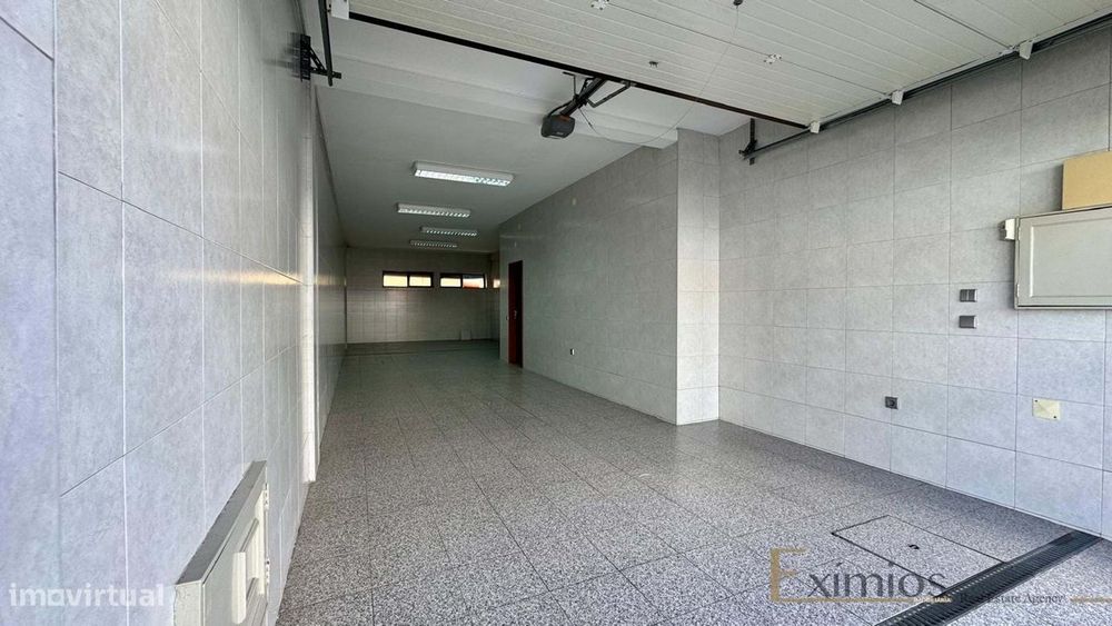 Loja ampla, para venda, em Vila do Conde