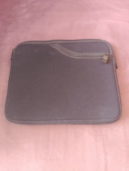 Pokrowiec etui futerał na tablet 9 - 11" stan bdb