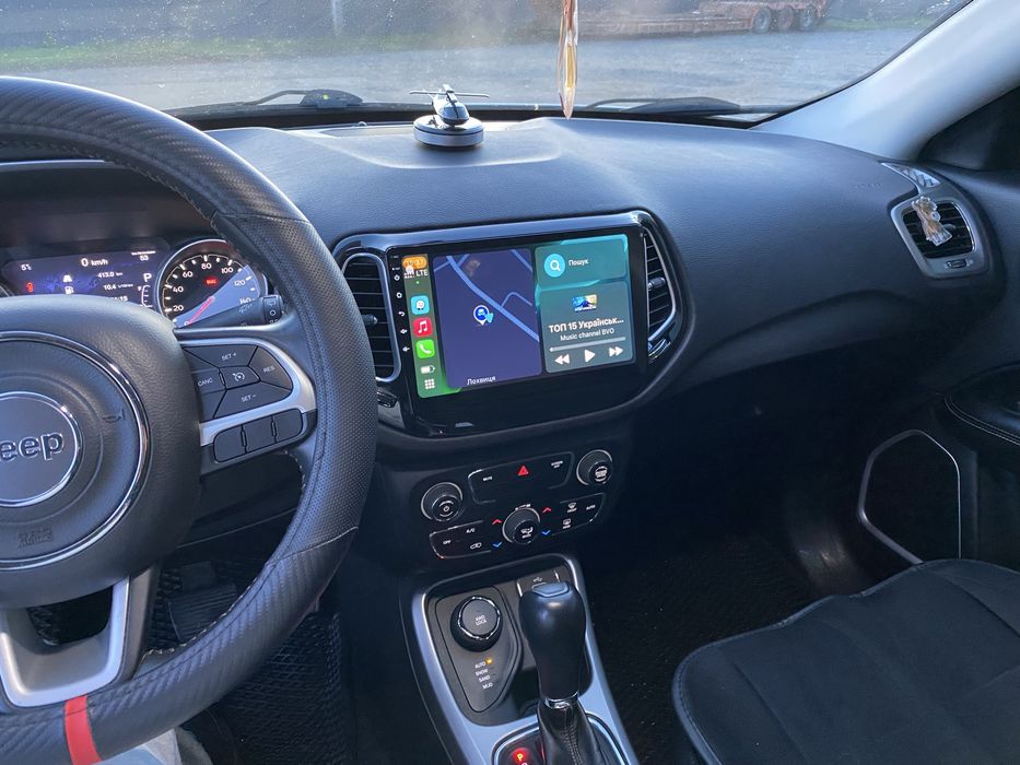 Продам власний автомобіль Jeep compas 2017