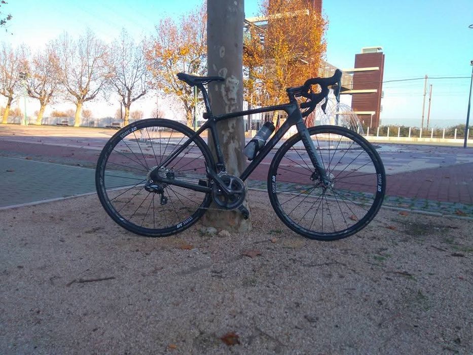 Bicicleta de estrada KTM Revelator Sky di2