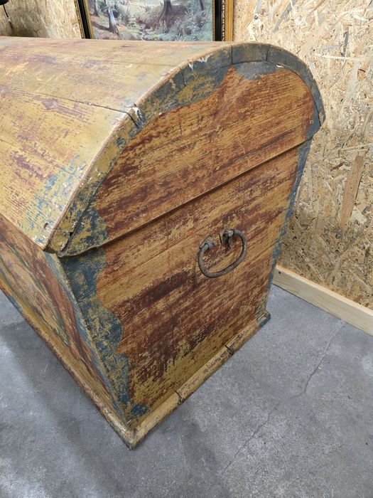 Stara duża skrzynia posagowa kufer 142x65