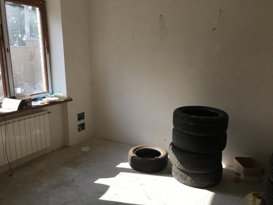 Продажа дома в Совиньоне, 408м², 10 сот