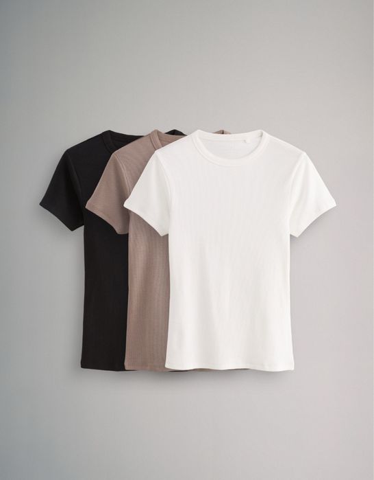 Продам набір жіночих футболок від бренду next, 3 шт.