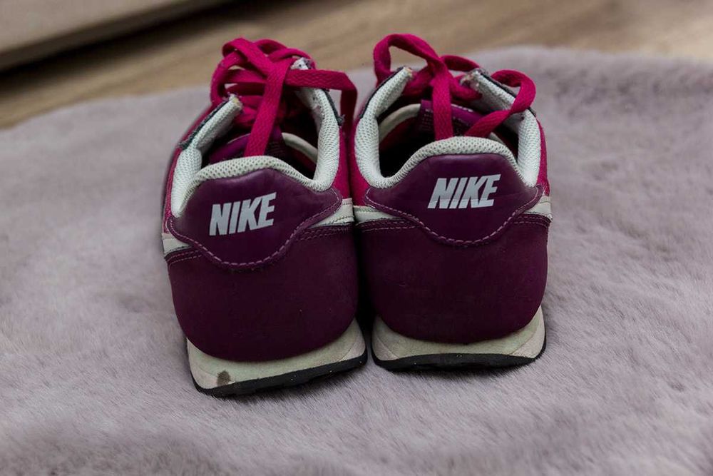 NIKE różowe buty sportowe rozmiar 40