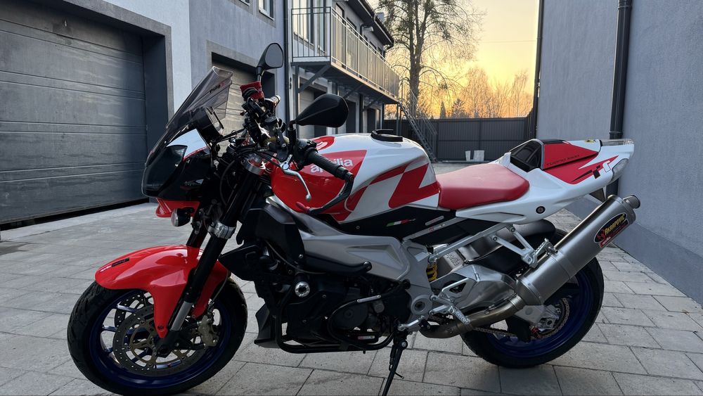 Aprilia Tuono 1000