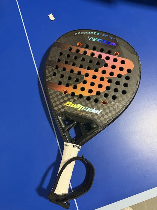 Raquete padel bullpadel vertex 04 hibrid