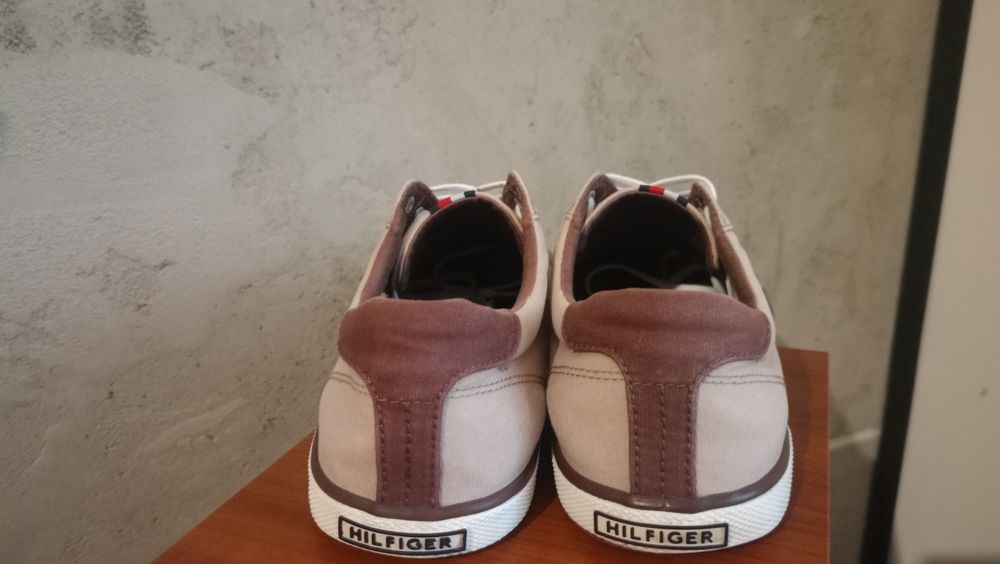 Tommy Hilfiger Męskie trampki Cobblestone FM01536 wkładka 28 cm