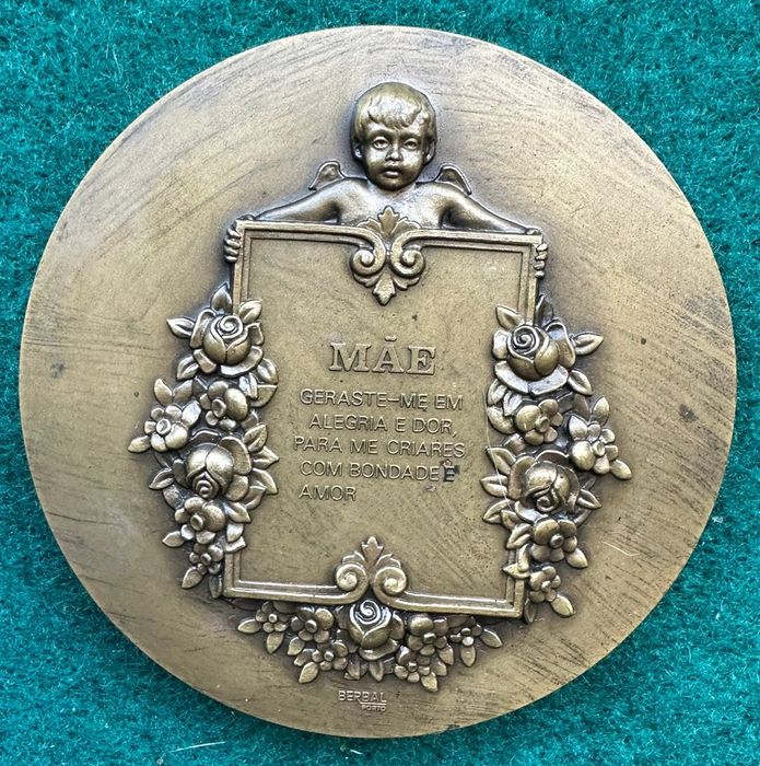 Medalha em bronze Mãe
