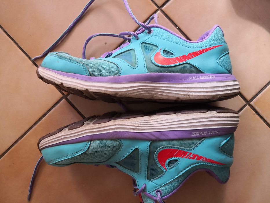 Sprzedam buty firmy Nike