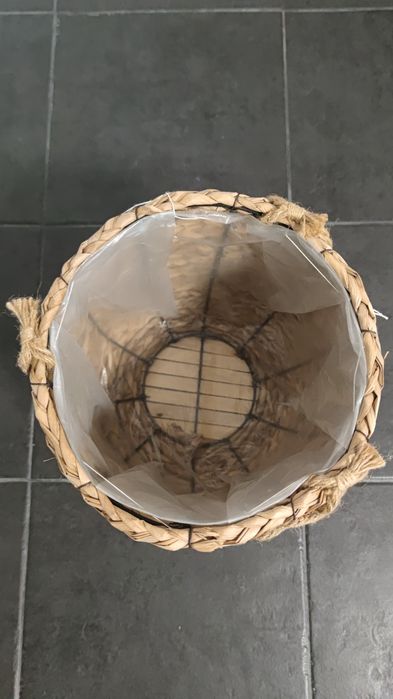 Vaso em palha para chão ou pendurar