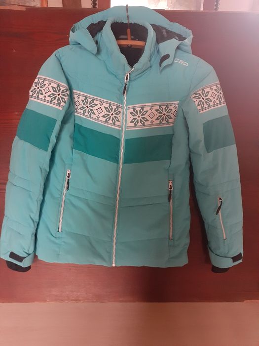 Куртка з капюшоном , в хорошому стані